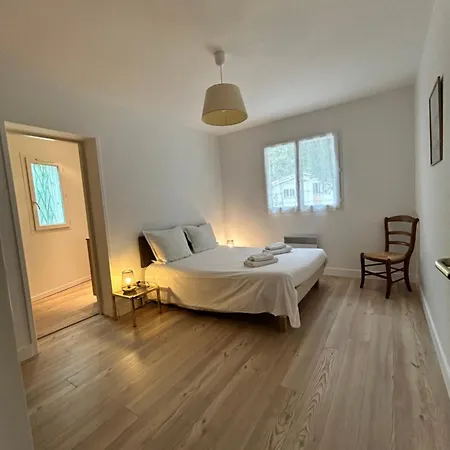 Semesterbostad La Maison Du Square